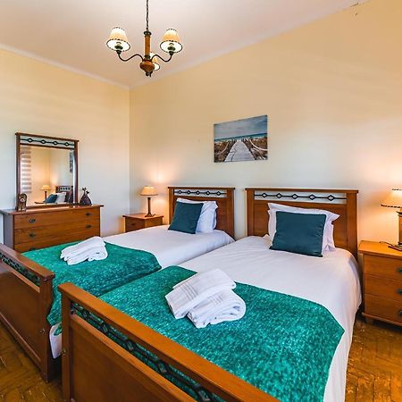 São Pedro da Cadeira Casa A Beira Mar - Countryhouse With Ocean View מראה חיצוני תמונה