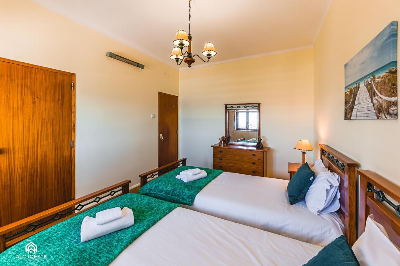 São Pedro da Cadeira Casa A Beira Mar - Countryhouse With Ocean View מראה חיצוני תמונה