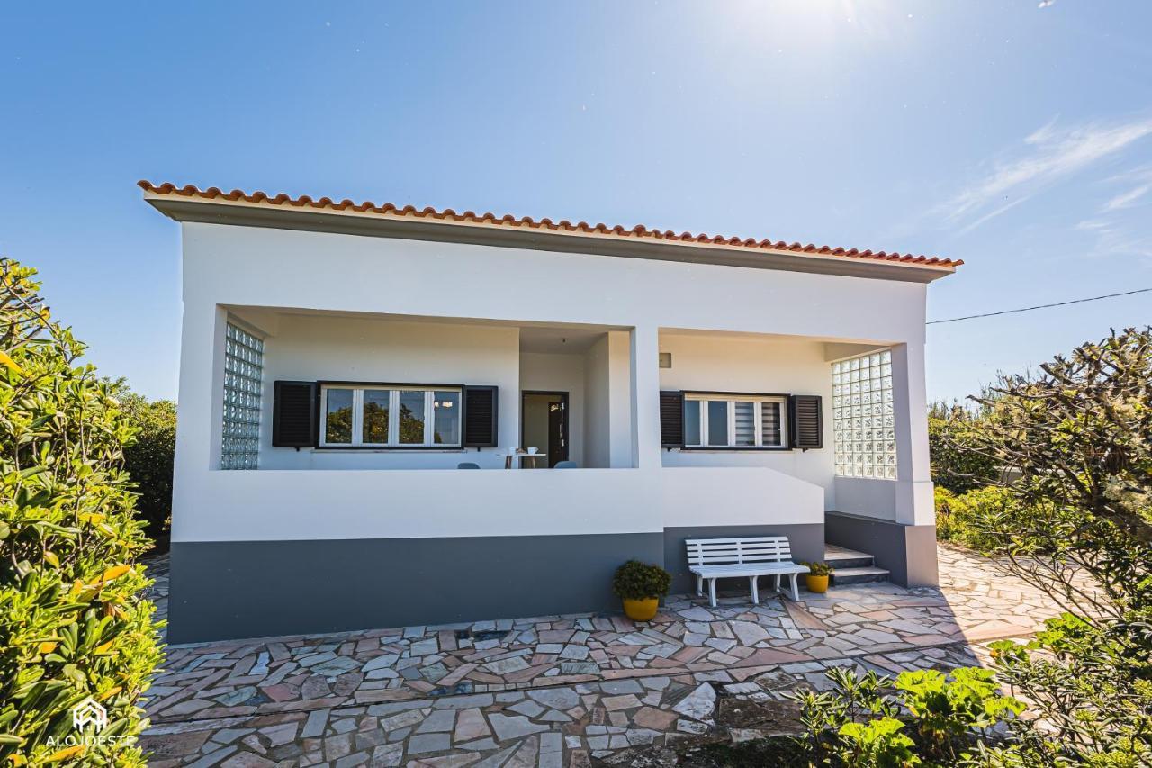 São Pedro da Cadeira Casa A Beira Mar - Countryhouse With Ocean View מראה חיצוני תמונה